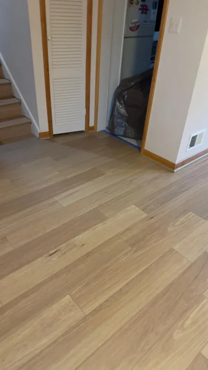 Light varied-tone flooring and room preparation
