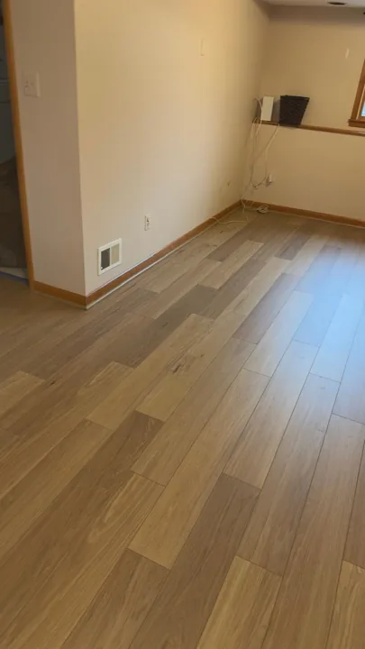 Light varied-tone flooring and room preparation